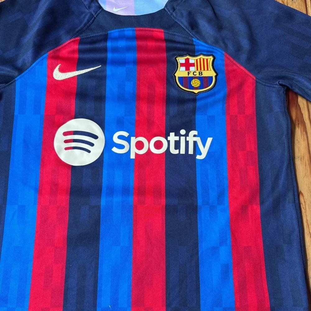 Nike FC Barcelona Soccer Jersey Kids Blue Red Spotify KNOX 10 SIZE M